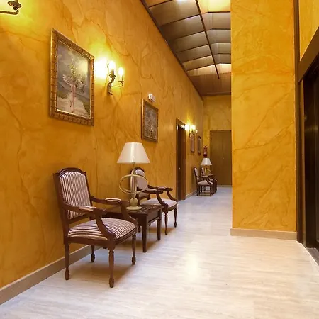 호텔 Senorio De Olmillos 올밀로스데사사몬