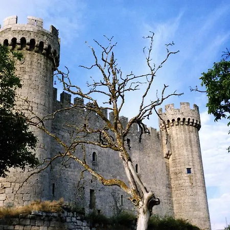 호텔 Senorio De Olmillos 4*