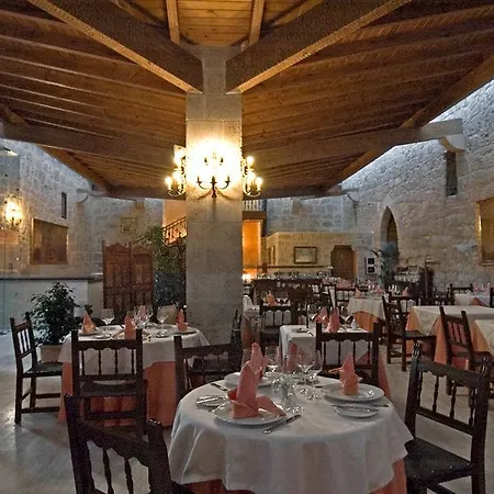 호텔 Senorio De Olmillos 올밀로스데사사몬